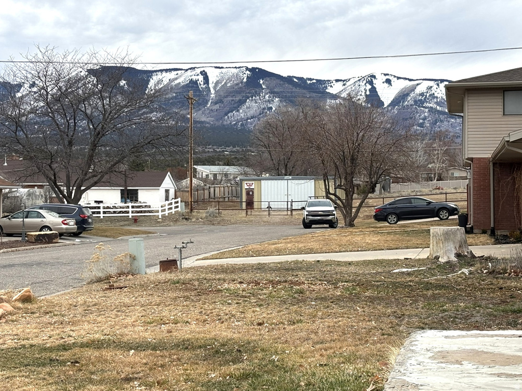 296 W 200 S Monticello, UT 84535
