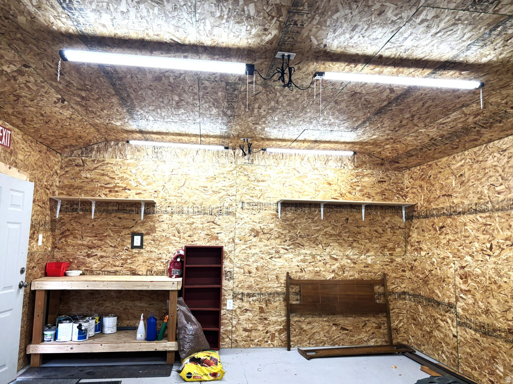 296 W 200 S Monticello, UT 84535