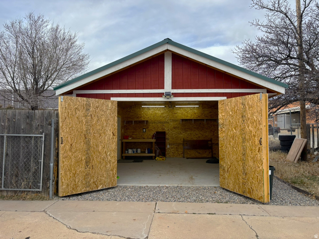 296 W 200 S Monticello, UT 84535