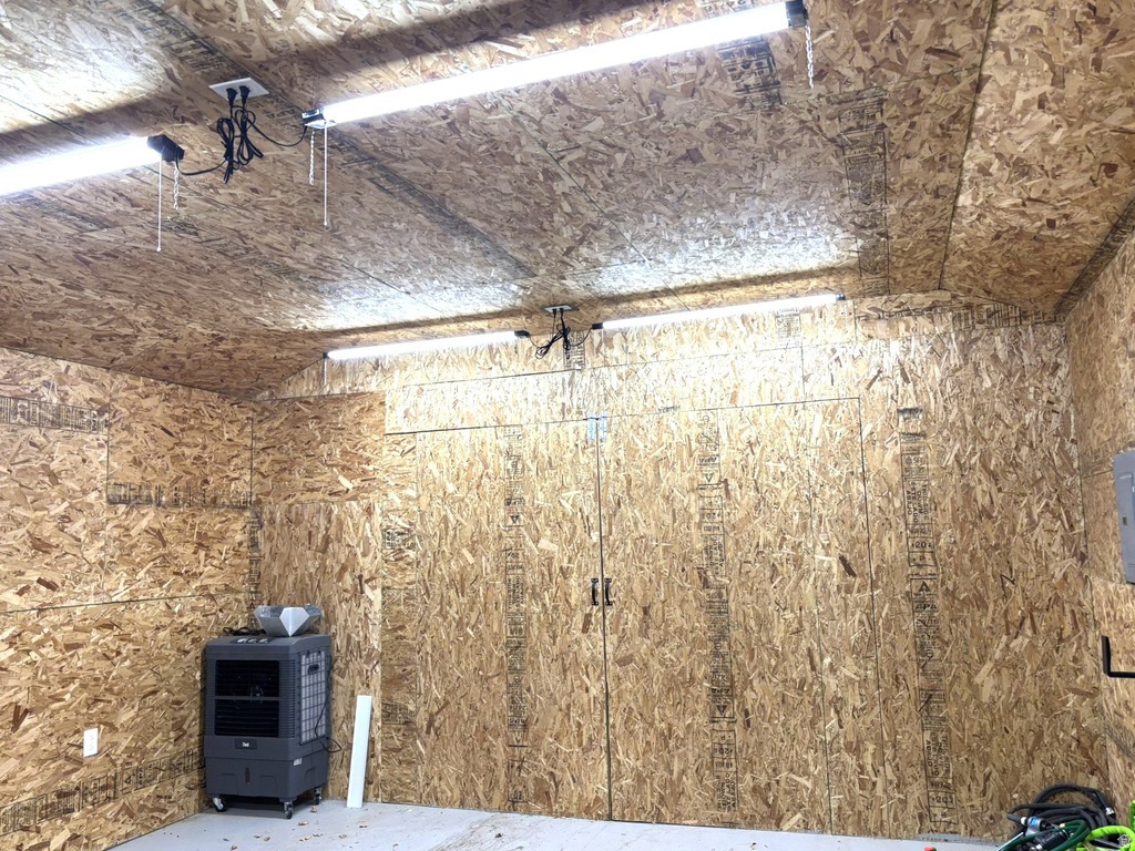 296 W 200 S Monticello, UT 84535