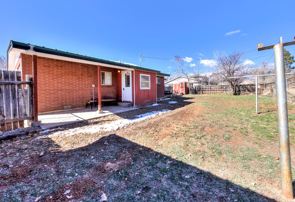 296 W 200 S Monticello, UT 84535