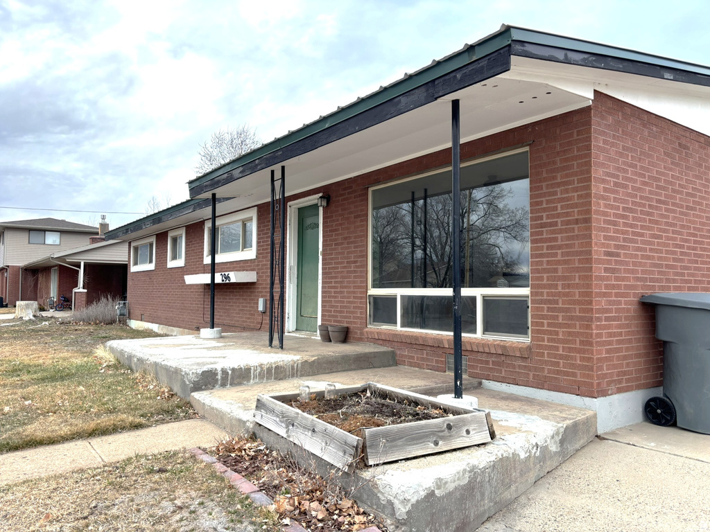 296 W 200 S Monticello, UT 84535