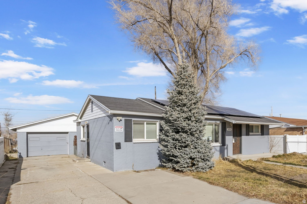 4496 W 5415 S Kearns, UT 84118