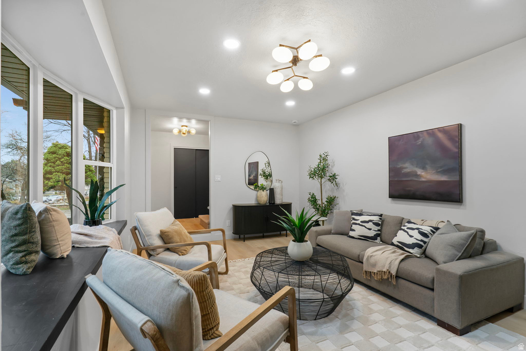 399 S STIRLING DR Fruit Heights, UT 84037