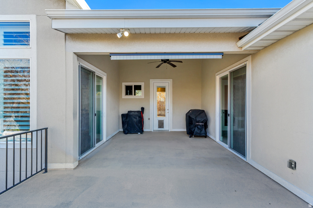 11 N TILLY CIR Kaysville, UT 84037