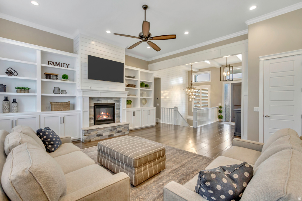 11 N TILLY CIR Kaysville, UT 84037