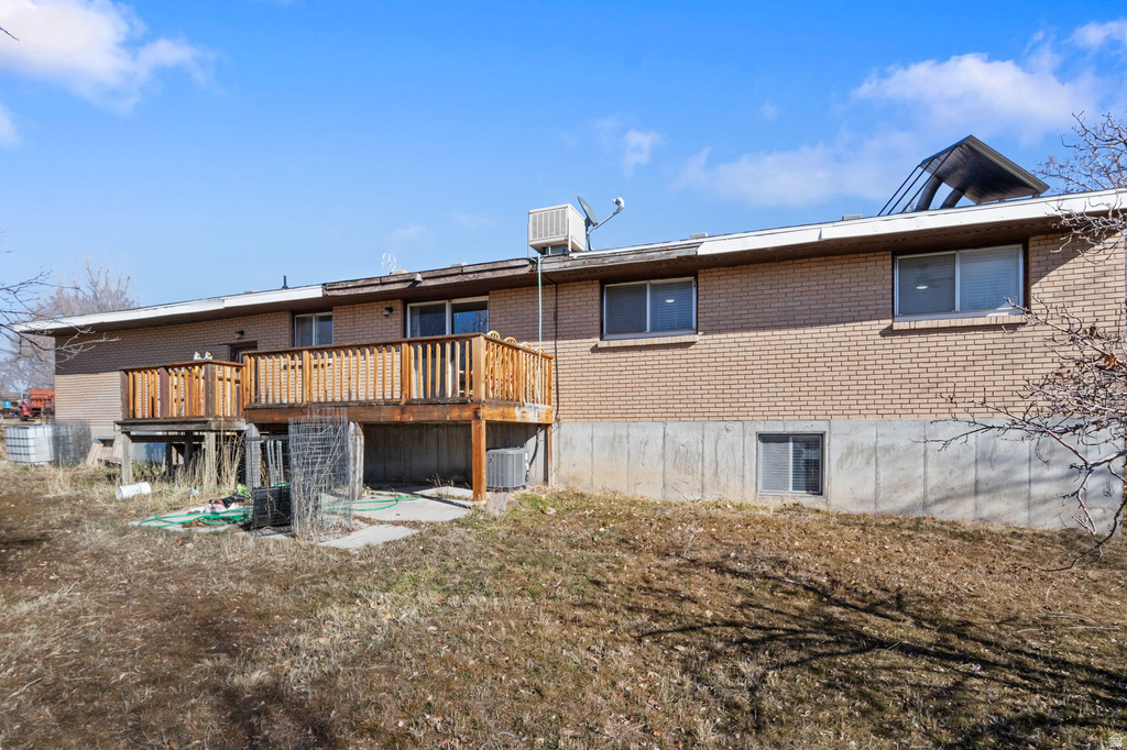 166 S OLD COUNTY RD Stockton, UT 84071