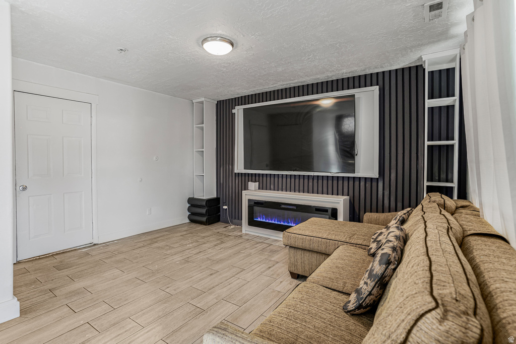 1071 AMIGA DR Salt Lake City, UT 84104