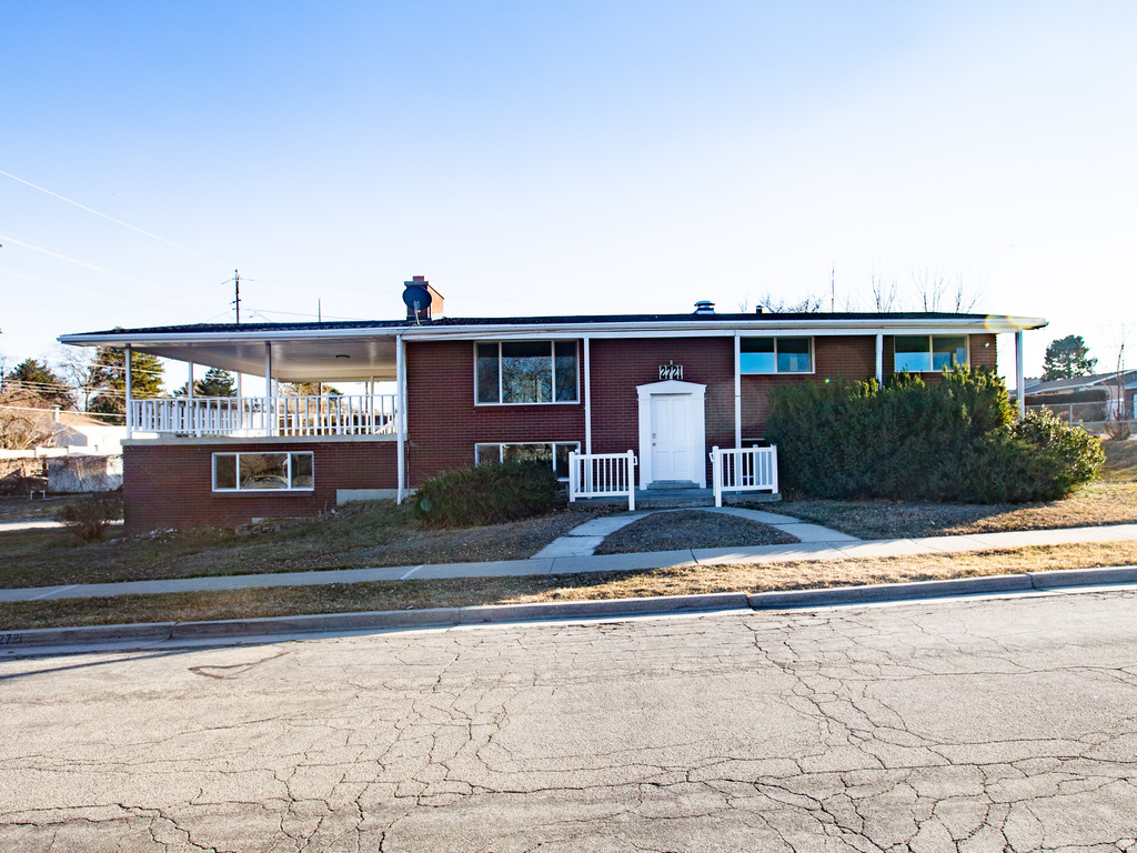 2721 W LOU JEAN AVE Taylorsville, UT 84129