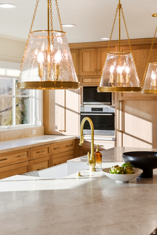 10043 S STONEWALL CT Sandy, UT 84092