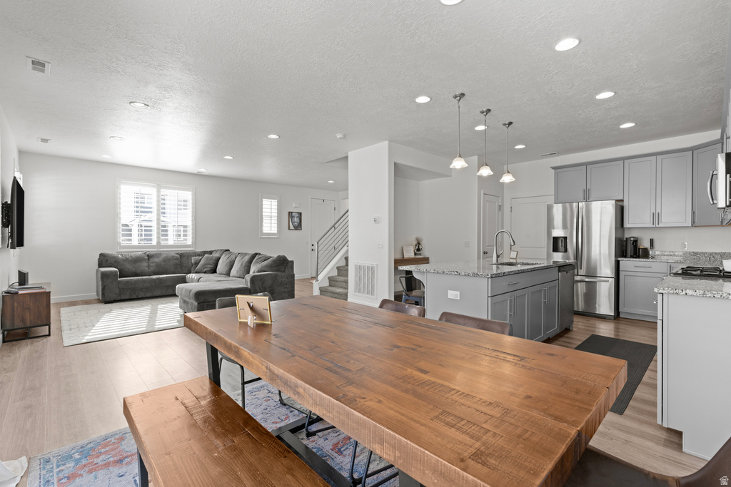 1912 W PARKVIEW DR Syracuse, UT 84075