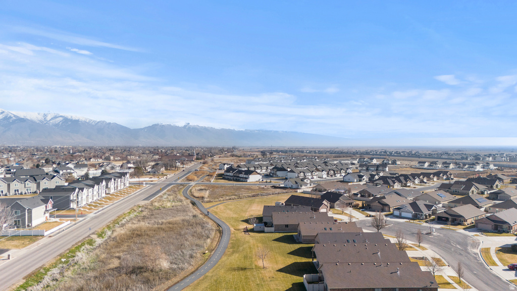 1912 W PARKVIEW DR Syracuse, UT 84075