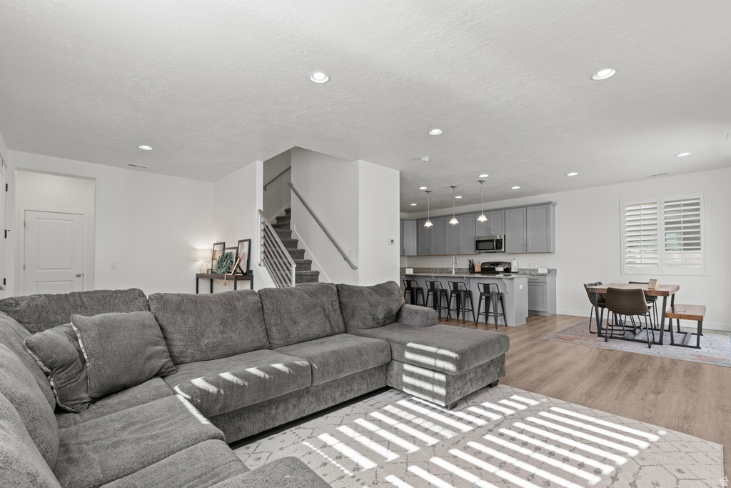 1912 W PARKVIEW DR Syracuse, UT 84075