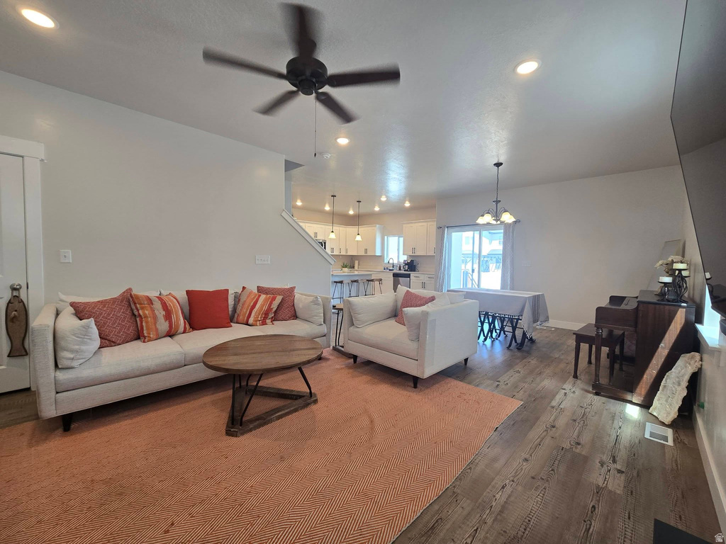 1349 E REICHERT ST Eagle Mountain, UT 84005