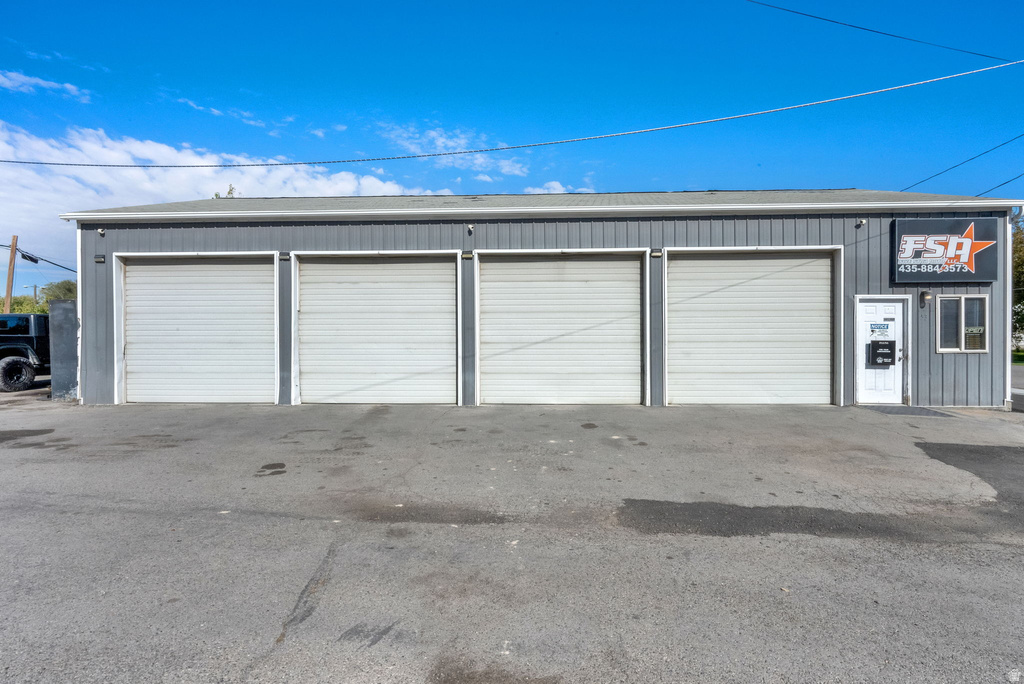 51 N HALE ST Grantsville, UT 84029