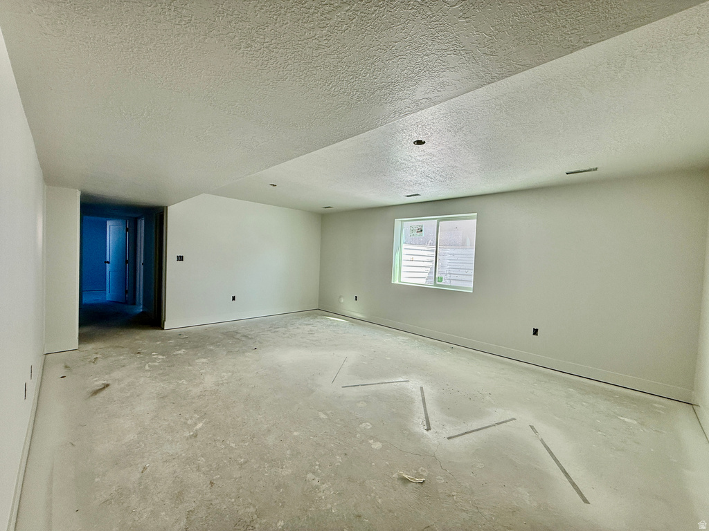 2830 W GUERNSEY LN #219 Plain City, UT 84404