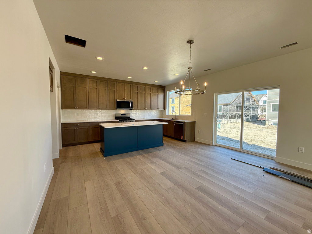 2810 W GUERNSEY LN #222 Plain City, UT 84404