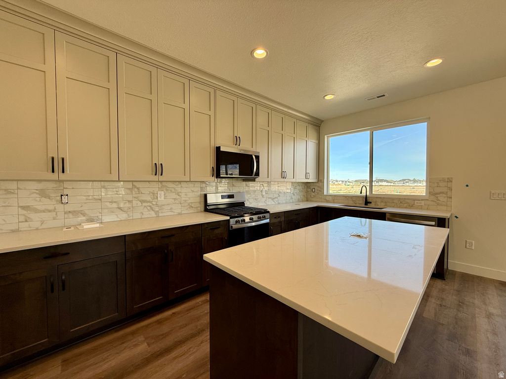 2810 W 2940 N #228 Plain City, UT 84404