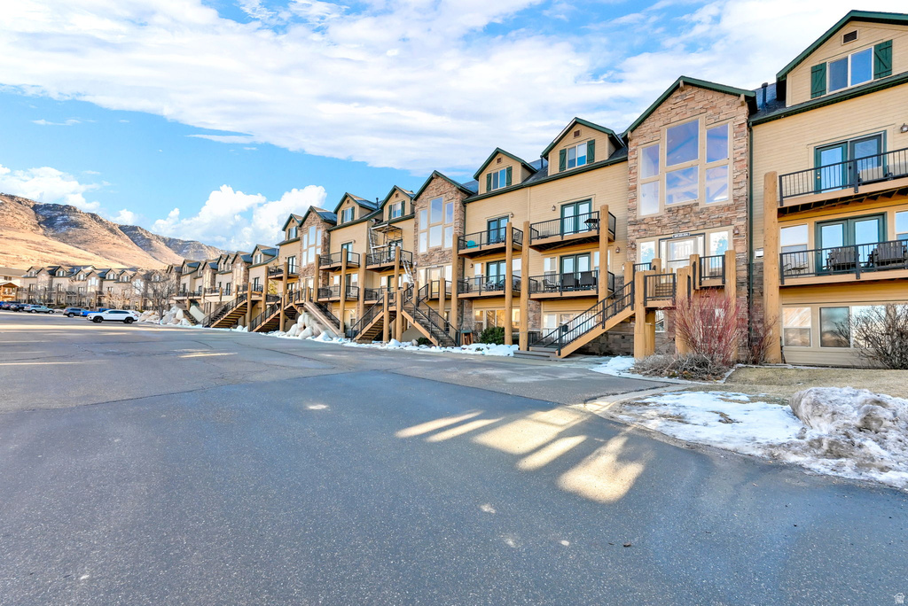 5122 MOOSE HOLLOW DR #205 Eden, UT 84310