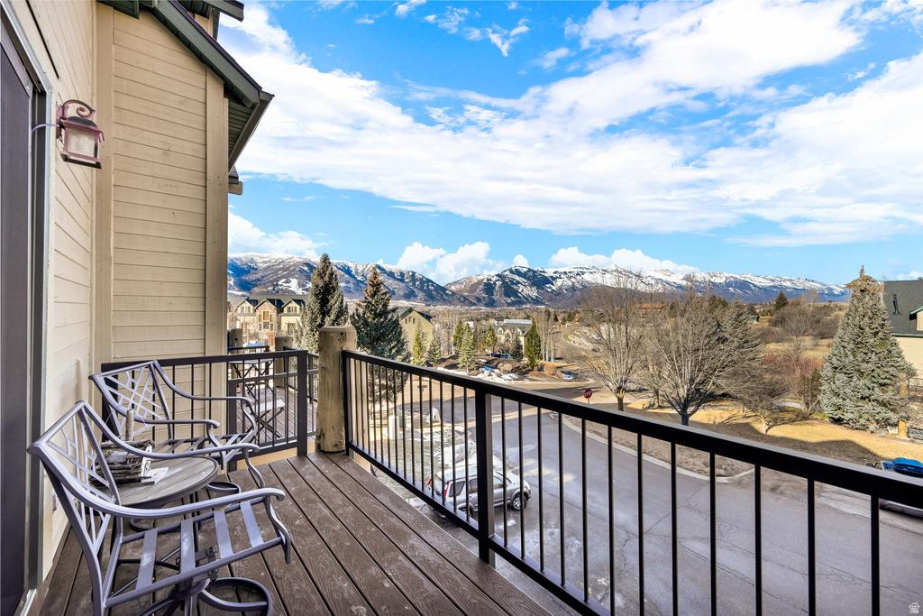5122 MOOSE HOLLOW DR #205 Eden, UT 84310