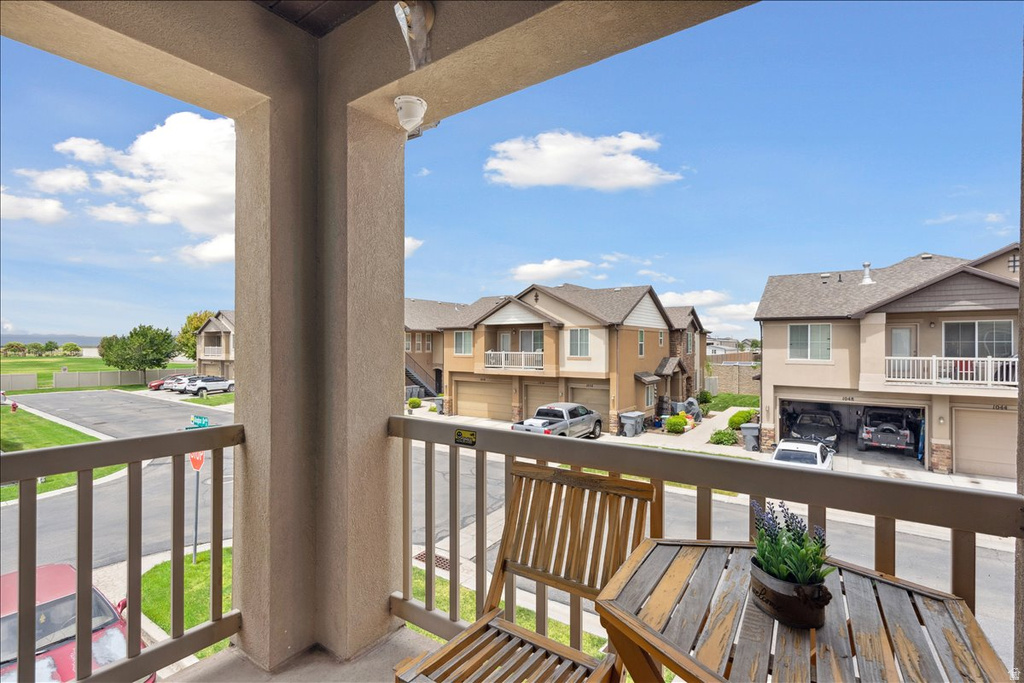 1049 ALLINGTON DR North Salt Lake, UT 84054