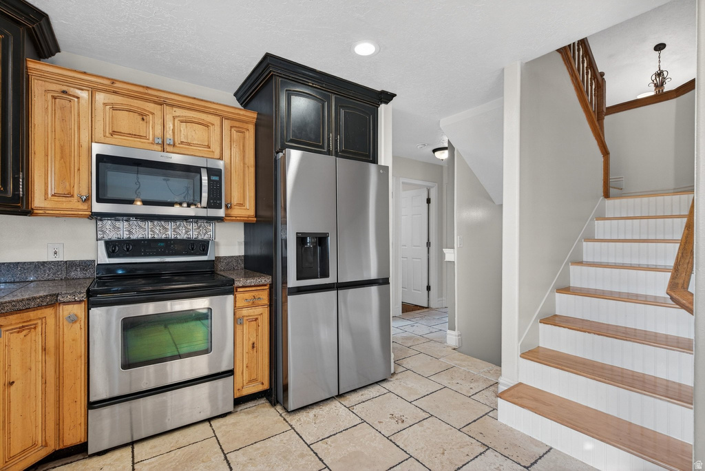 42 E 400 N Santaquin, UT 84655