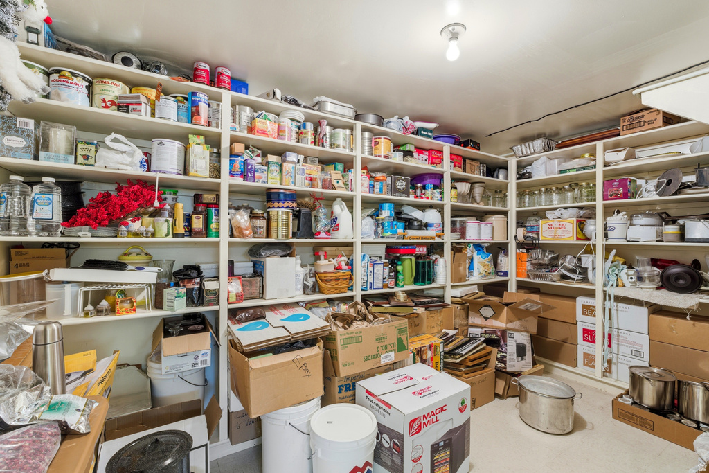 4063 N 15250 W Altamont, UT 84001