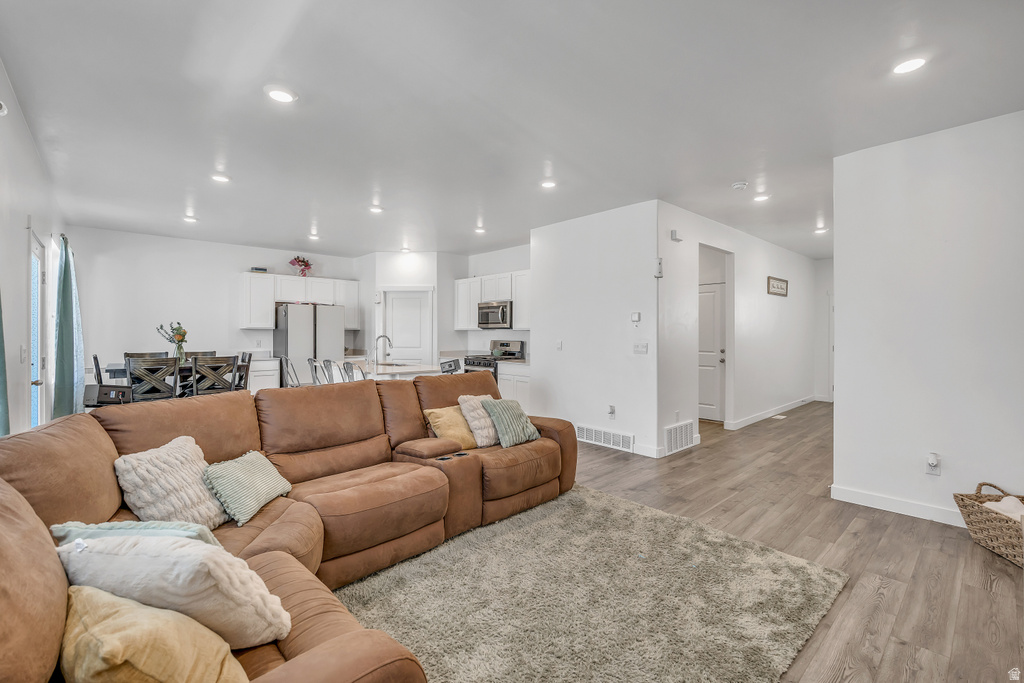 8748 W MINERAL GROVE DR Magna, UT 84044