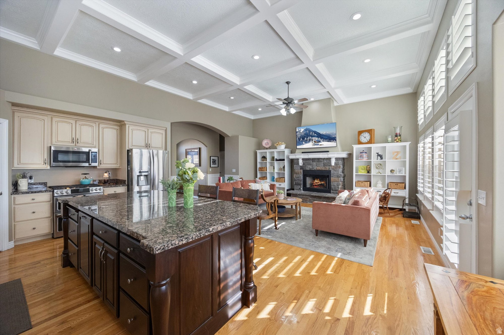 5537 W KENSINGTON CIR Highland, UT 84003