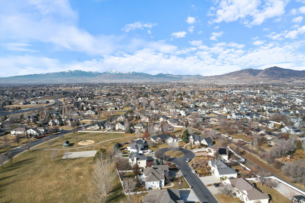 5537 W KENSINGTON CIR Highland, UT 84003