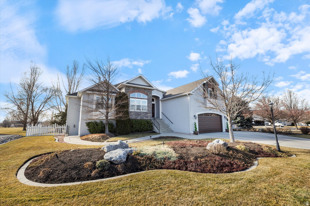 5537 W KENSINGTON CIR Highland, UT 84003