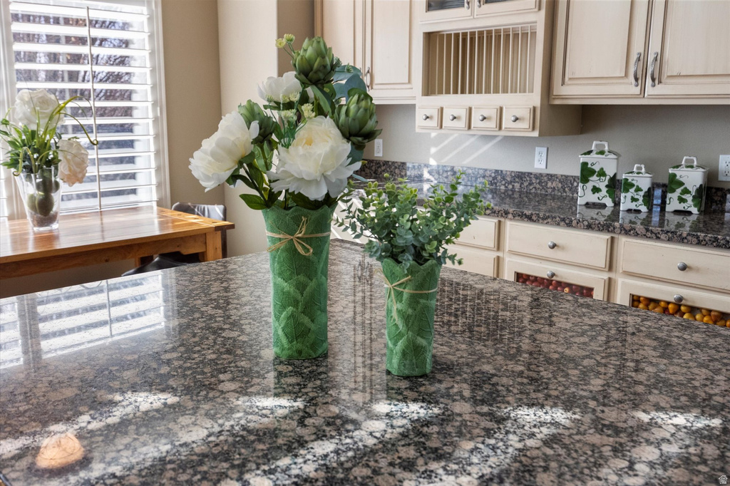 5537 W KENSINGTON CIR Highland, UT 84003