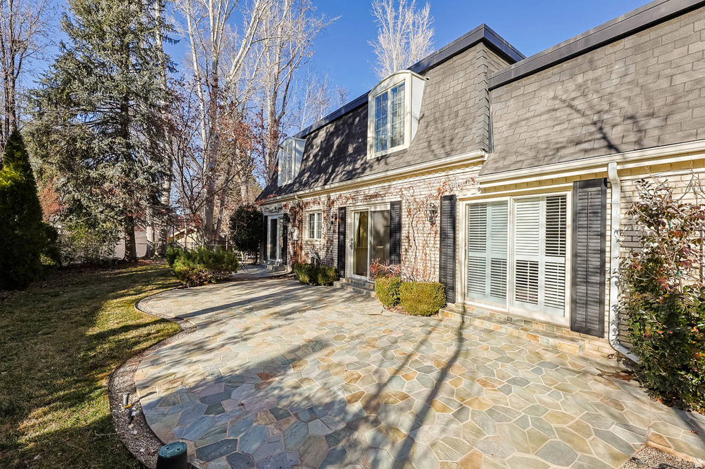 5334 S COTTONWOOD CLUB CIR Holladay, UT 84117