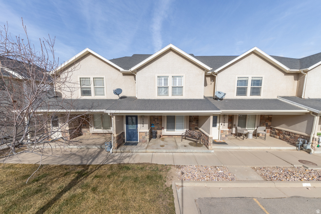 1564 E SANDALWOOD DR South Weber, UT 84405