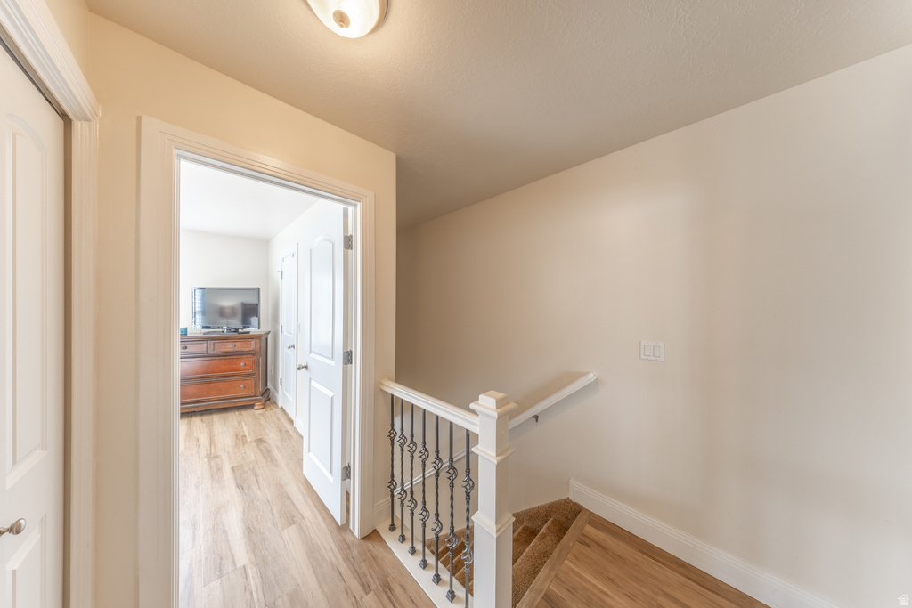 1564 E SANDALWOOD DR South Weber, UT 84405