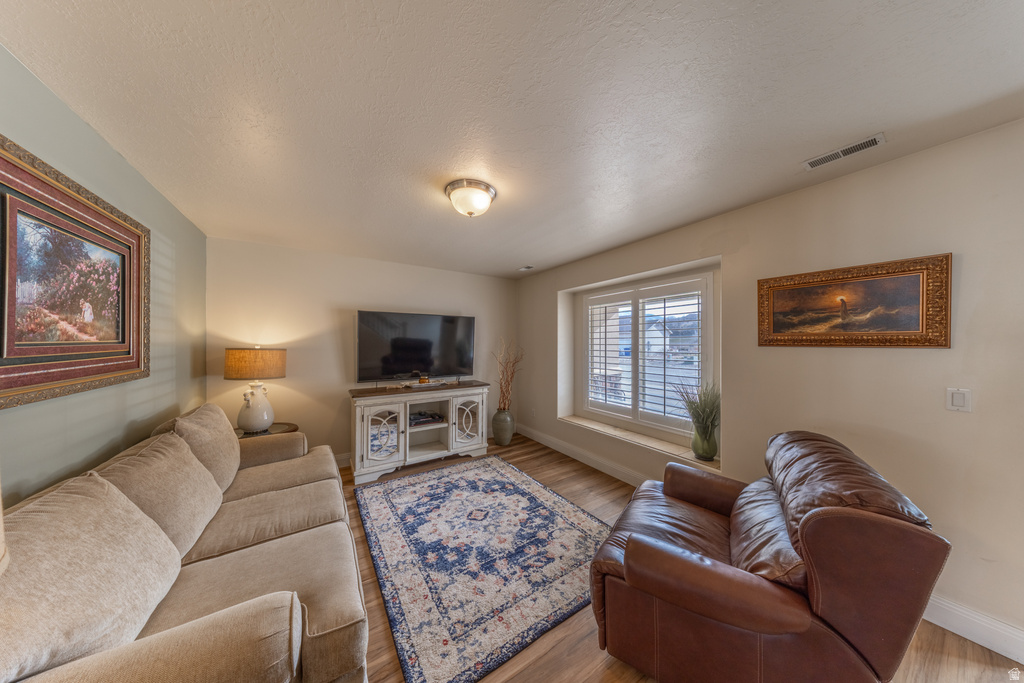 1564 E SANDALWOOD DR South Weber, UT 84405