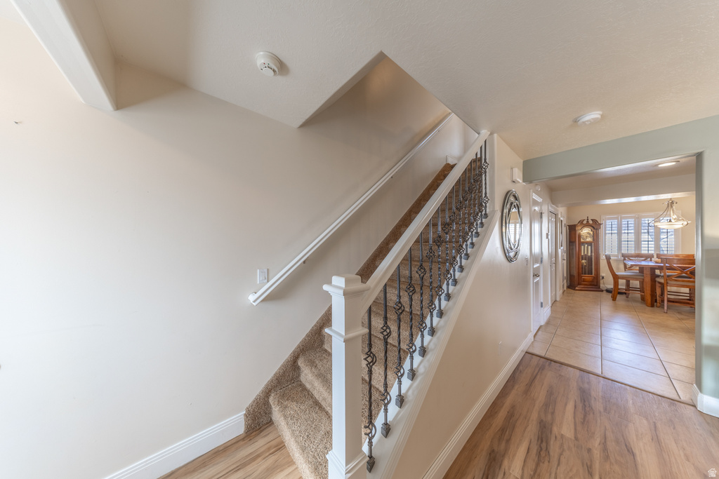 1564 E SANDALWOOD DR South Weber, UT 84405