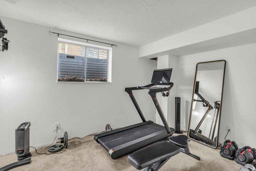 2591 E CREEK RD Sandy, UT 84093