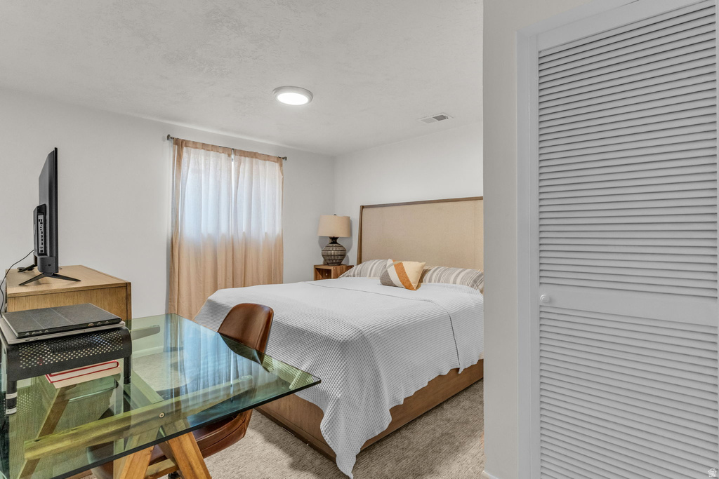 2591 E CREEK RD Sandy, UT 84093