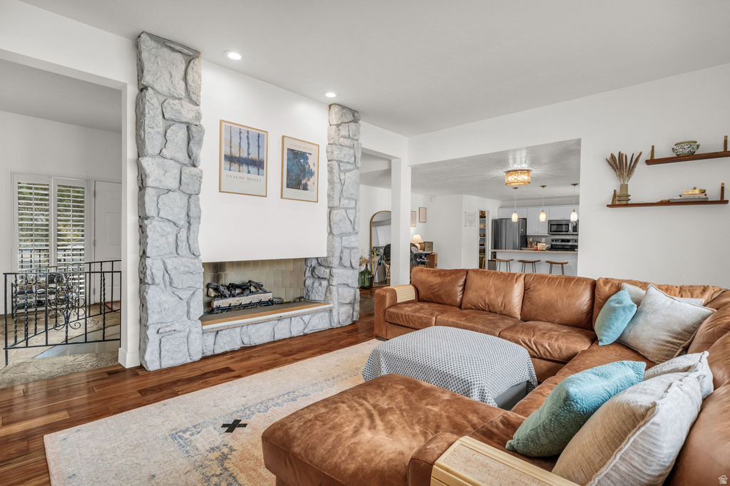 2591 E CREEK RD Sandy, UT 84093