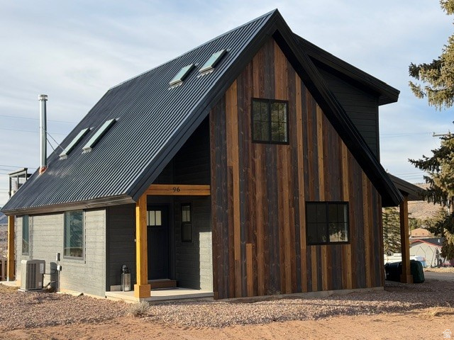 96 SOUTH BLVD Dutch John, UT 84023