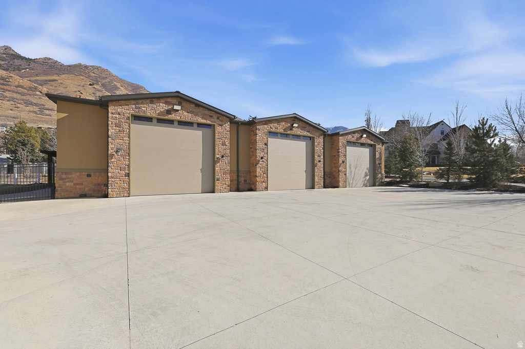5885 S TOLCATE LN Holladay, UT 84121