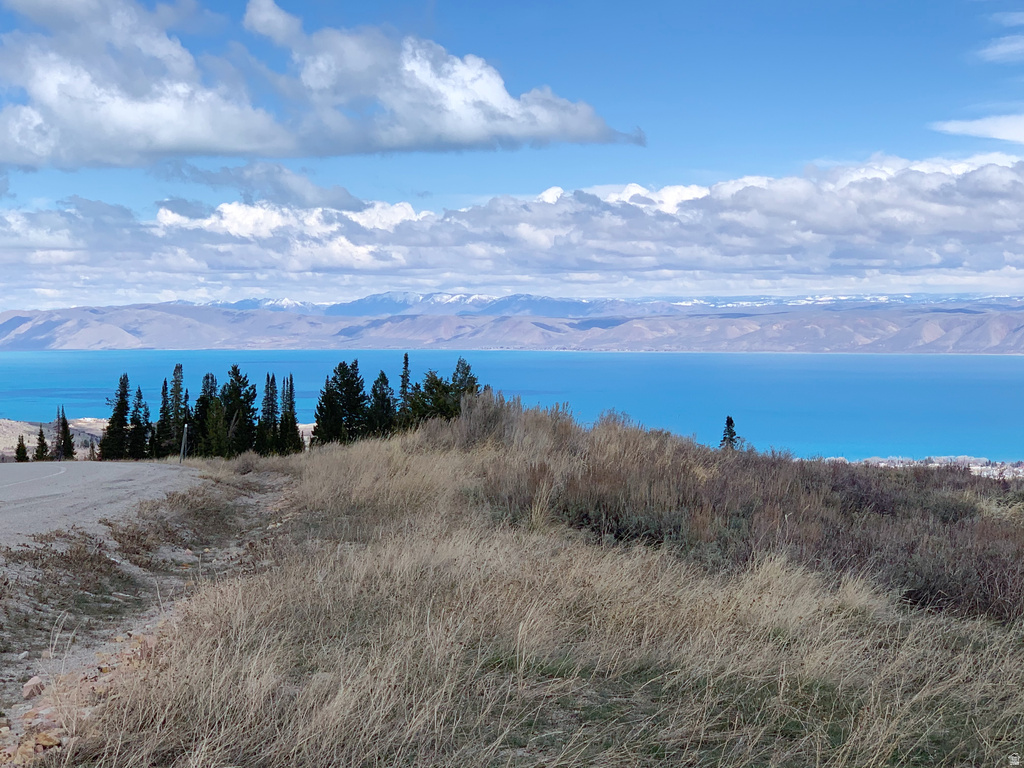 2774 S CHUKAR DR Garden City, UT 84028