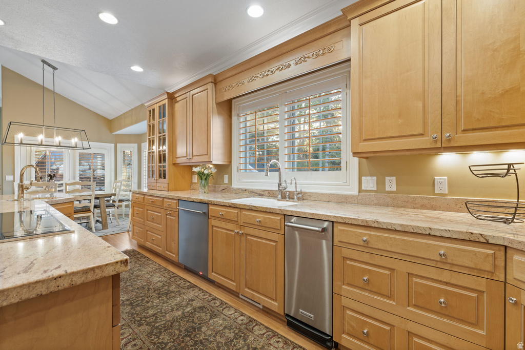 8266 S CREEK HOLLOW CV Cottonwood Heights, UT 84093