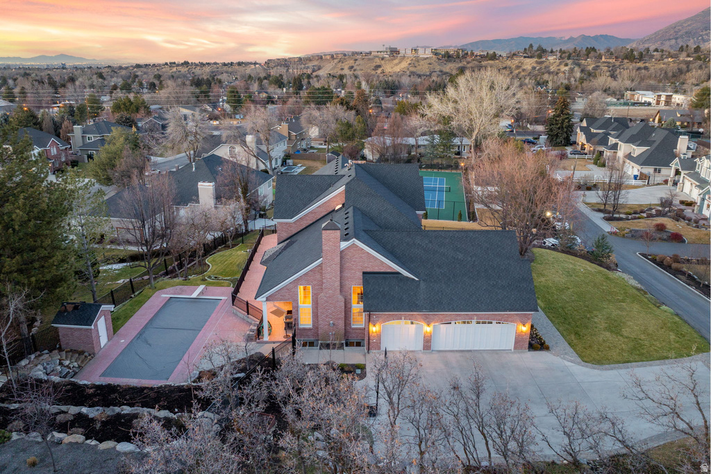 8266 S CREEK HOLLOW CV Cottonwood Heights, UT 84093