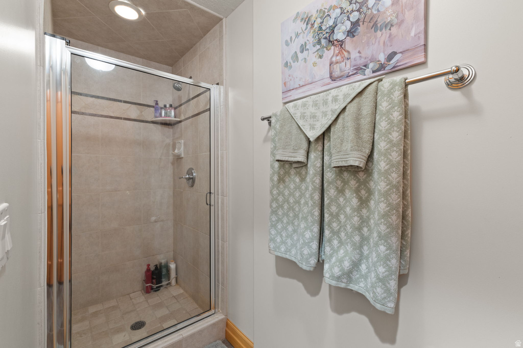 8266 S CREEK HOLLOW CV Cottonwood Heights, UT 84093