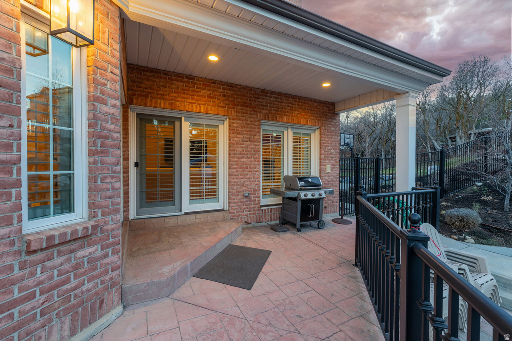 8266 S CREEK HOLLOW CV Cottonwood Heights, UT 84093