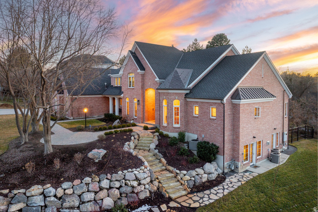 8266 S CREEK HOLLOW CV Cottonwood Heights, UT 84093