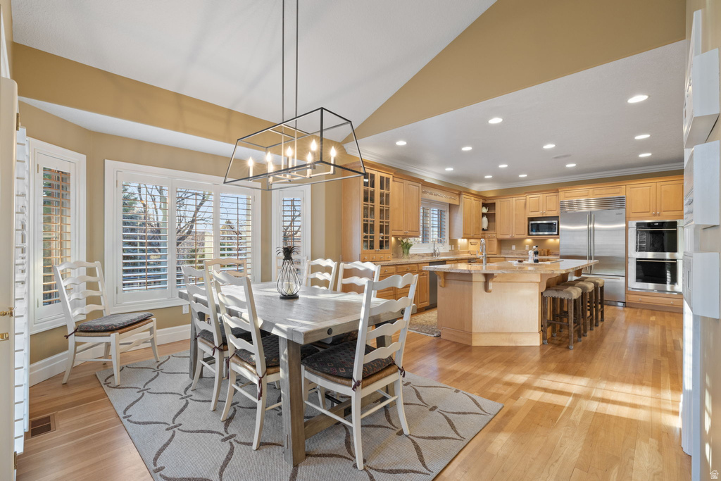 8266 S CREEK HOLLOW CV Cottonwood Heights, UT 84093