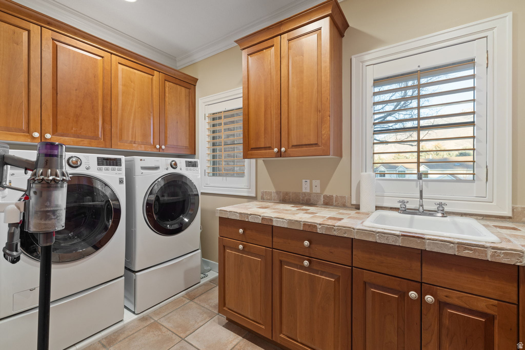 8266 S CREEK HOLLOW CV Cottonwood Heights, UT 84093